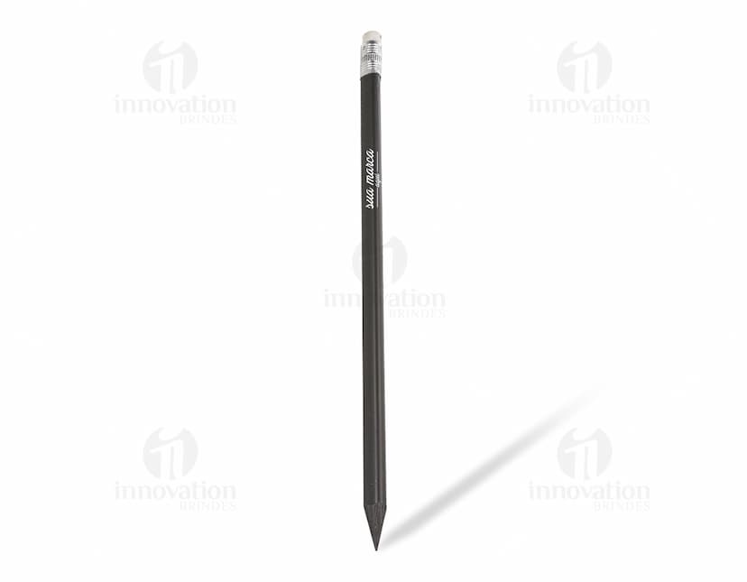 Lápis triangular com borracha, ideal para desenhar e escrever com conforto e precisão. Sua ponta afiada e design metálico trazem elegância e durabilidade. Perfeito para uso no escritório ou em casa. Adquira o seu agora e estimule sua criatividade!