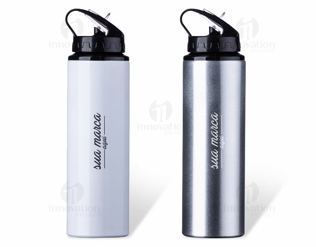 Squeeze de metal 750 ml - Garrafa de metal prateada de alta qualidade para manter suas bebidas sempre frescas e saudáveis. Perfeita para uso diário e atividades esportivas. Higienizada e livre de contaminações. Adquira já o seu!