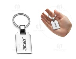 Chaveiro de Metal - Acessório de Segurança e Estilo para suas Chaves. Feito em metal cromado, com detalhes em corrente e tag.