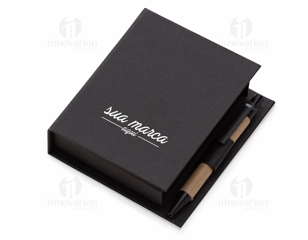 Bloco de anotações de couro em branco, perfeito para estudar, escrever documentos e tomar notas. Ideal para negócios, educação e literatura. Adquira o seu agora!