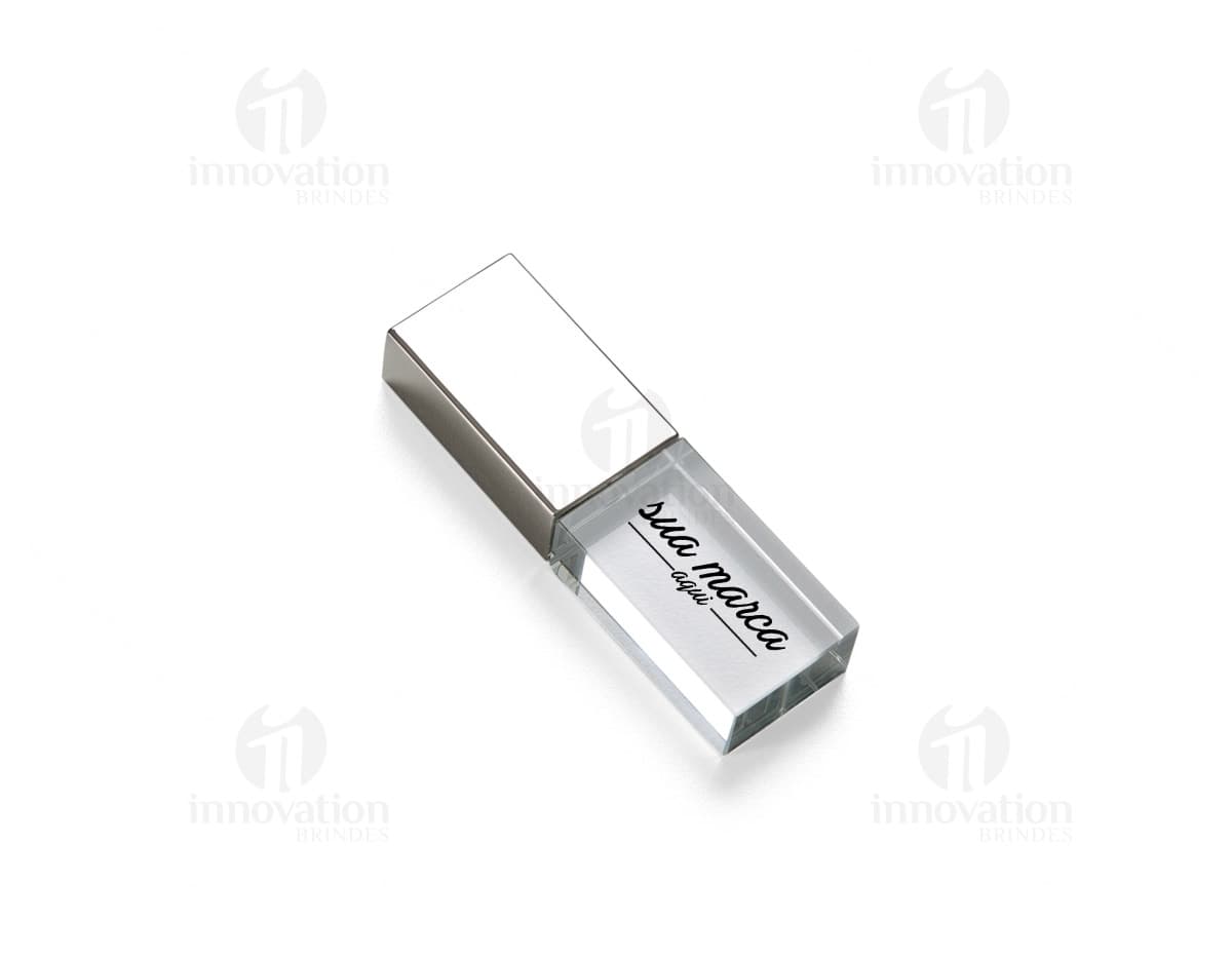 Pen Drive de Vidro 4GB - Tecnologia e elegância se unem neste pendrive de vidro de 4GB. Perfeito para ser usado no ambiente de negócios, garantindo segurança e praticidade na transferência de dados. Ideal para o dia a dia de trabalho.