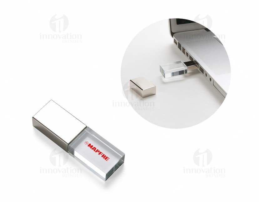 Pen Drive de Vidro 4GB - Tecnologia moderna e elegante para armazenar seus dados com segurança. Ideal para o ambiente de negócios, este pen drive isolado possui conexão USB, garantindo praticidade e eficiência. Adquira já o seu!