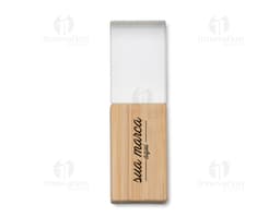 Pen Drive Cristal Bambu 4GB - Armazene seus arquivos de forma elegante e sustentável com este pen drive de design exclusivo
