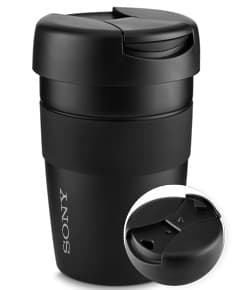 Container de metal preto com tampa de aço inoxidável, capacidade de 350ml, ideal para armazenar líquidos como café, chá ou água. Objecto brilhante e resistente, adequado para uso em casa, escritório ou em viagens.
