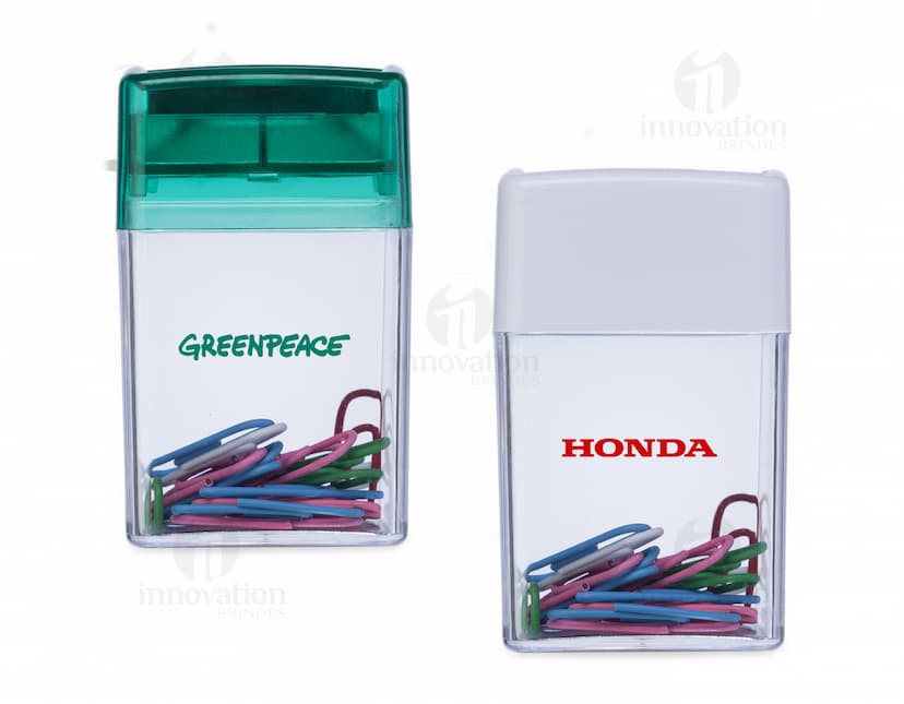Porta clips de metal com design moderno e elegante para manter seus clips organizados no escritório. Ideal para manter sua papelaria em ordem. Adquira já o seu!