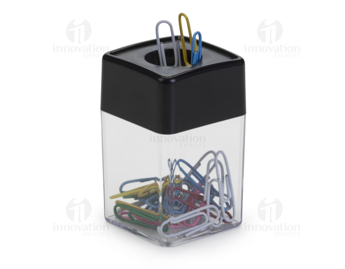 Porta clips de design moderno e funcional para manter seus clips organizados no escritório. Feito em plástico resistente e com acabamento metálico, é um item essencial para a sua rotina de trabalho. Mantenha seus papéis em segurança e seu escritório mais organizado com esse prático porta clips. Adquira já o seu!