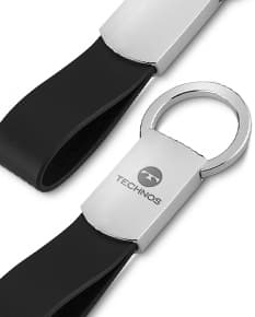 Chaveiro de metal resistente e seguro, ideal para garantir a proteção de suas chaves. Feito em aço inoxidável cromado, este chaveiro é o símbolo perfeito de segurança e durabilidade. Mantenha suas chaves sempre protegidas com esse equipamento de qualidade. Perfeito para uso pessoal ou corporativo. Não perca tempo, adquira já o seu chaveiro de metal e garanta a segurança que você precisa.