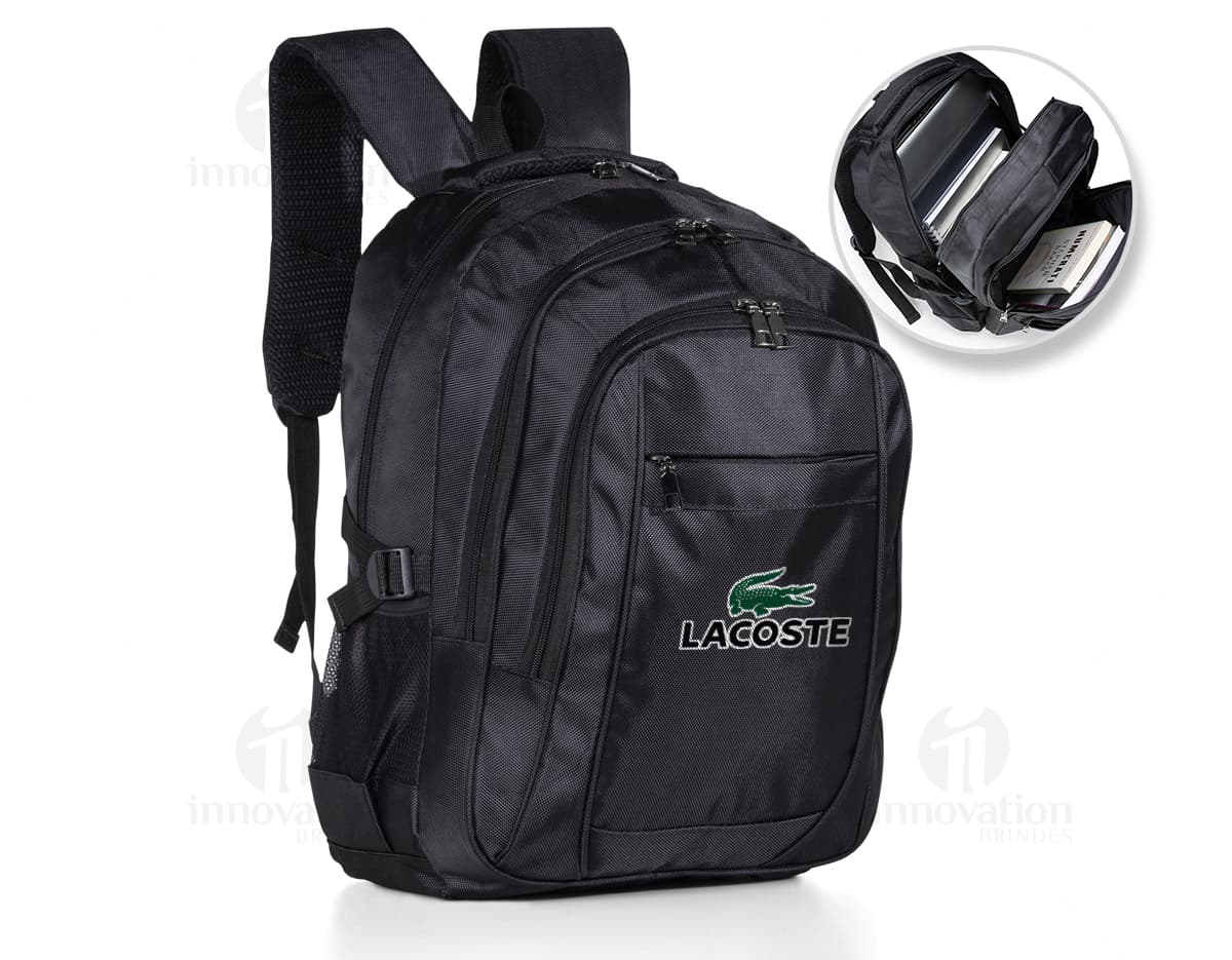 Mochila de couro preto elegante para viagens e negócios. Ideal para carregar seus pertences com estilo e praticidade. Feita com material de alta qualidade e compartimentos espaçosos. Adquira já a sua!