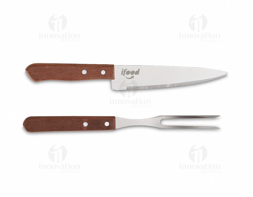 Kit Churrasco 2 Peças em Aço Inoxidável para Praticidade no Preparo de Deliciosas Receitas. Ideal para Uso Doméstico ou em Restaurantes. Adquira Já!