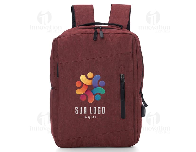 Mochila de couro retro para suas viagens ao exterior. Design fashion e elegante, perfeita para uma escapadela especial. Leve, prática e cheia de estilo, ideal para levar todos os seus pertences com segurança. Adquira já a sua e embarque nessa jornada com muito estilo!
