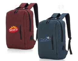 Retro leather travel backpack, perfect for your next adventure! With a fashionable design and sturdy handle, it's ideal for