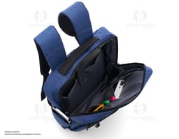 Modern black leather backpack for business travel and personal style. Made from high-quality material with a zipper closure