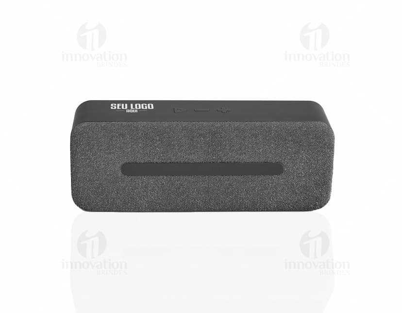 Caixa de som moderna e tecnológica para escritório. Equipamento de alta qualidade em plástico, design elegante e conectividade via bluetooth. Aumente a produtividade com música de qualidade. Ideal para reuniões e momentos de descontração. Impulsione seu escritório com essa caixa de som.