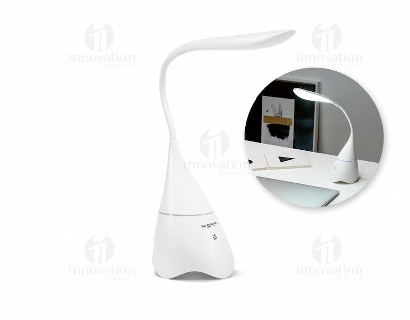 Luminária de mesa moderna para iluminar seu espaço de trabalho. Equipamento de design elegante e tecnológico, perfeito para garantir conforto e praticidade. Ideal para usar em casa ou no escritório. Aproveite a conexão mais produtiva com essa luminária incrível.