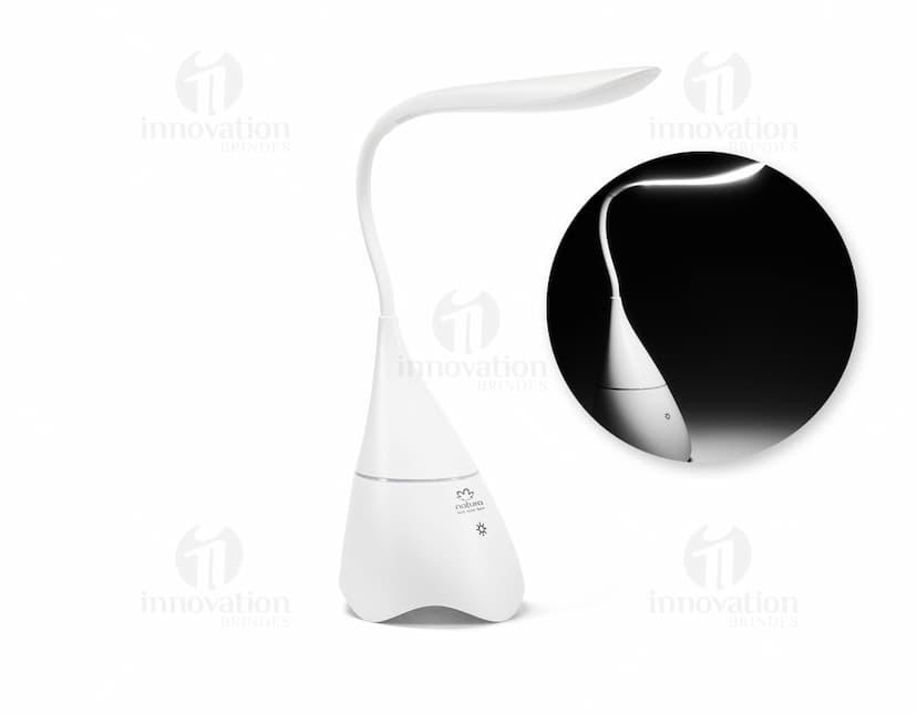 Luminária moderna e elegante, perfeita para iluminar o seu escritório ou ambiente de trabalho. Com design inovador e tecnologia de ponta, esta luminária é o símbolo de sofisticação e praticidade. Ideal para quem busca estilo e funcionalidade em um só produto. Aproveite para adicionar um toque de modernidade ao seu espaço de trabalho com a luminária isolada que irá te surpreender. tornando assim, o ambiente ainda mais agradável e produtivo. Garanta já a sua e ilumine o seu dia a dia com muito mais estilo e eficiência.