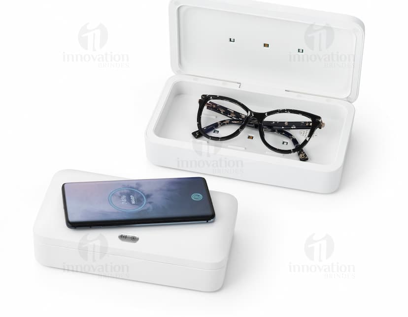 Caixa esterilizadora UV com carregador - Mantenha seus dispositivos livres de germes com essa inovadora caixa esterilizadora UV. Ideal para limpar smartphones, tablets e acessórios de forma rápida e eficaz. Proteja-se e sua família de bactérias indesejadas. Compatível com diversos aparelhos. A tecnologia UV elimina até 99,9% dos germes. O carregador integrado garante praticidade e conveniência. Mantenha sua saúde em dia com essa solução moderna e eficiente. Compre já!
