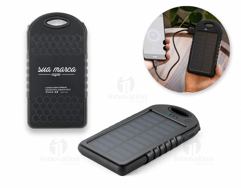 Power Bank Solar 2000mAh: Carregue seu dispositivo eletrônico de forma eficiente com a tecnologia solar deste power bank. Compatível com telefones celulares, tablets e câmeras, este carregador portátil é a solução ideal para manter-se conectado em qualquer lugar. Nunca mais fique sem bateria durante suas viagens ou aventuras ao ar livre. Aproveite a energia limpa da luz solar para garantir que você esteja sempre pronto para se comunicar. Compre já o seu power bank solar e esteja sempre conectado!