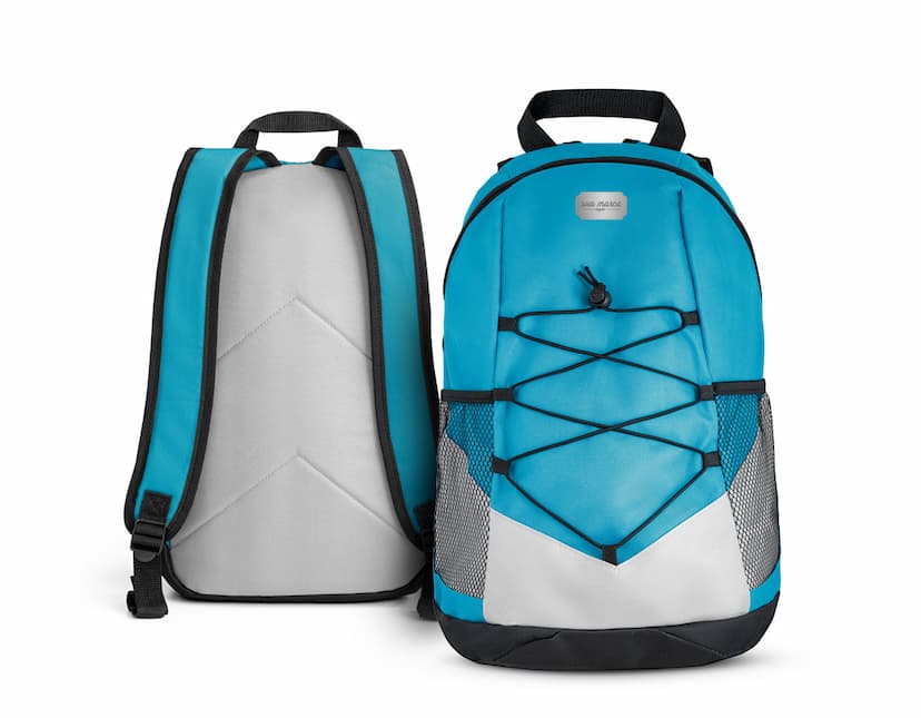Mochila em couro marrom elegante com alça e zíper. Ideal para uso casual ou clássico, é uma escolha fashion e prática para carregar seus pertences com estilo. Fabricada em nylon de alta qualidade. Adquira já a sua!