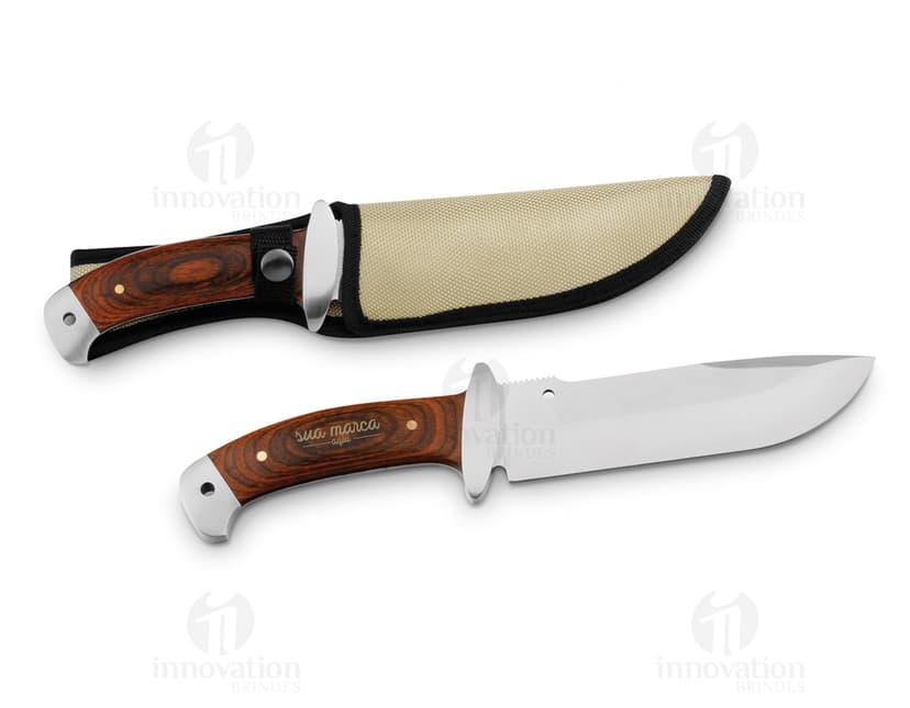 Faca em aço inoxidável com lâmina afiada para cortes precisos. Perfeita para uso doméstico ou profissional, possui cabo ergonômico para maior conforto. Ideal para churrascos, cozinha e atividades ao ar livre. Adquira já a sua!