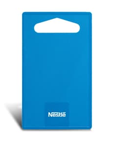 Tábua de corte de plástico quadrada em branco, ideal para uso comercial. Design clean e moderno, perfeita para personalização com etiquetas. Armazene seus alimentos com praticidade e organização. Adquira já a sua!