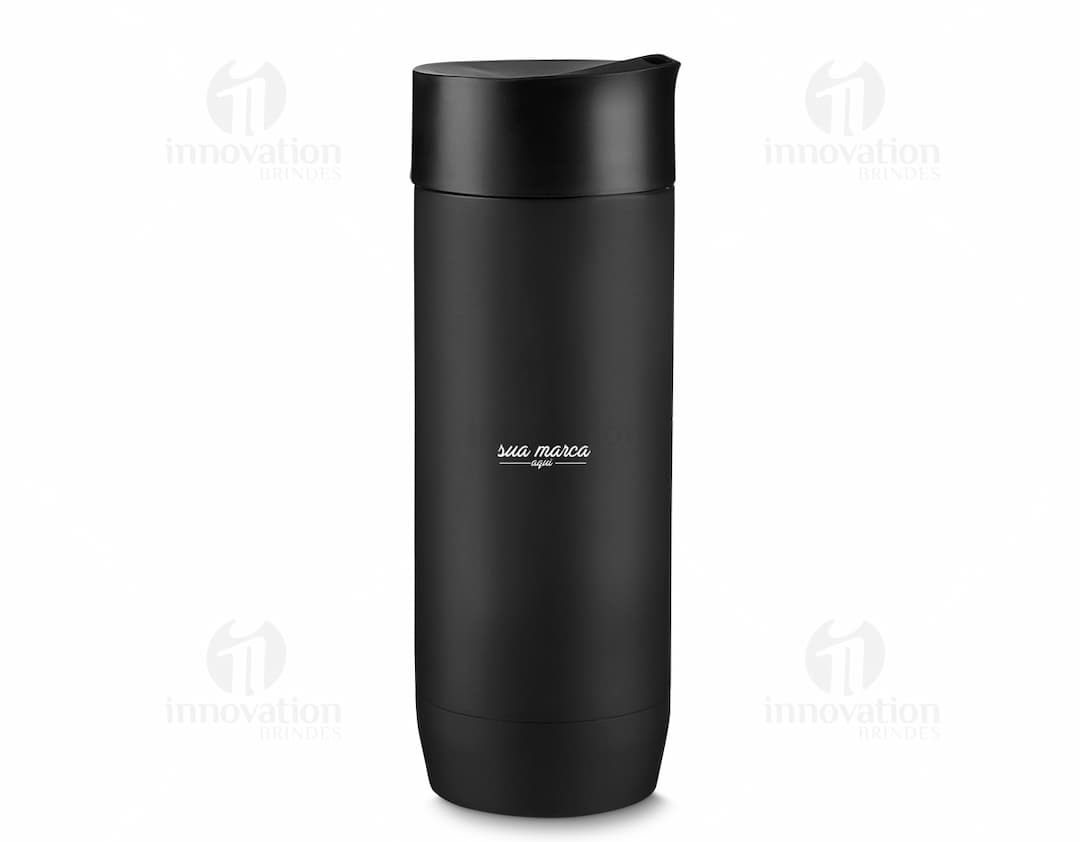 Copo de 450ml em plástico isolado para armazenamento de líquidos. Prático e versátil, ideal para levar onde quiser. Perfeito para uso individual. Acompanha tampa para manter sua bebida sempre fresca. Garanta já o seu!