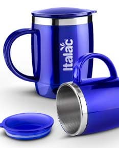 Caneca 400ml vazia e brilhante, perfeita para sua bebida favorita. Feita de plástico resistente, ideal para chá e café. Ótima para uso no escritório ou em casa. Adquira já a sua!