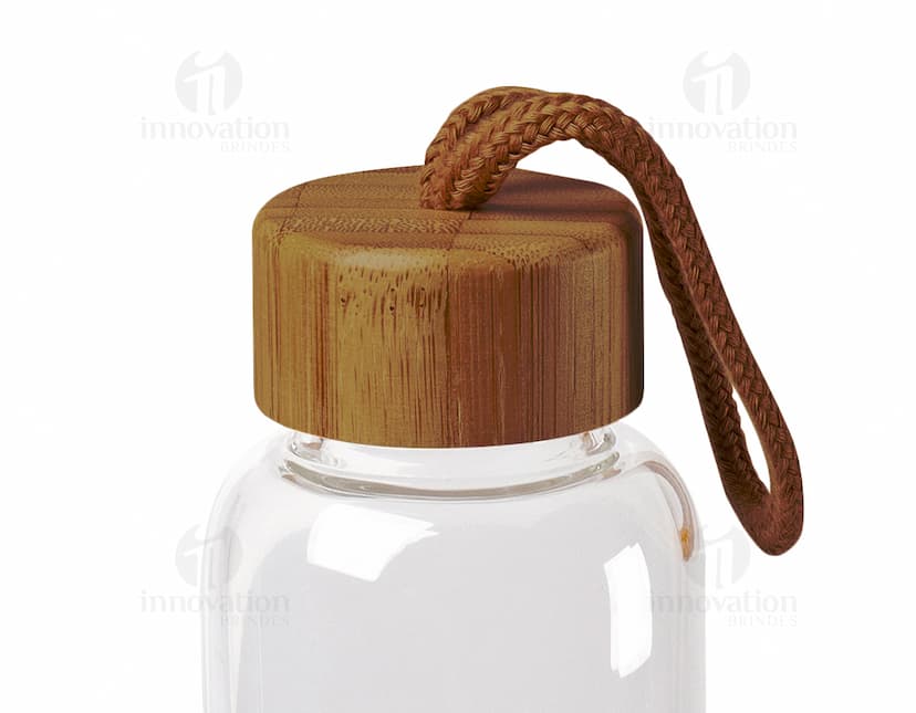 Squeeze de vidro 600ml - Ideal para manter-se hidratado durante todo o dia. Feito com material de alta qualidade e design elegante, perfeito para levar para o escritório, academia ou viagens. Aproveite para cuidar da sua saúde com estilo! Adquira já o seu squeeze de vidro 600ml.