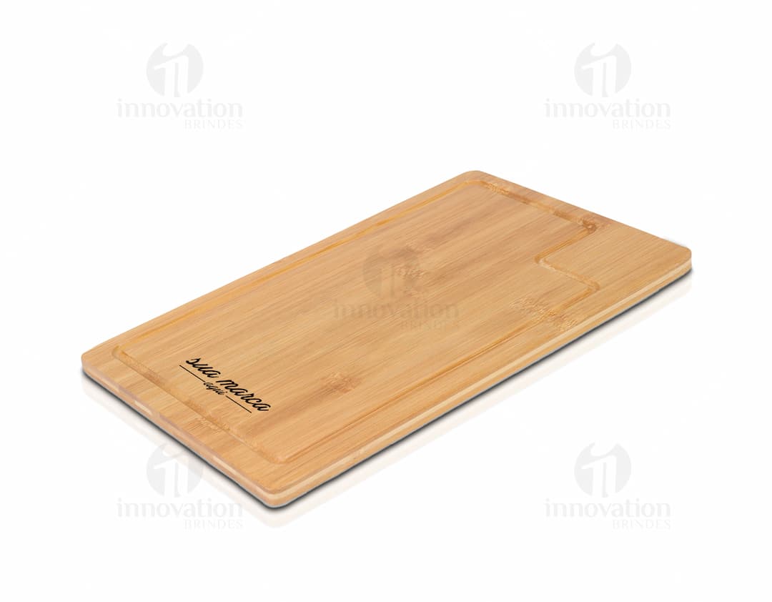 Tábua de Churrasco de Madeira Moderna para Negócios e Eventos, Design Exclusivo. Perfeita para Apresentar Brindes Personalizados. Acesse Agora!
