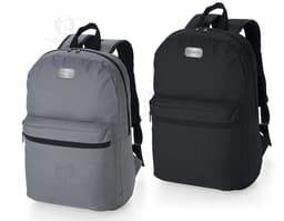 17-liter synthetic leather backpack ideal for travel and adventures. Compact and practical, it has comfortable straps and an