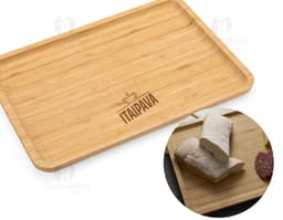Petisqueira de bambu 36x24, ideal para servir petiscos de forma tradicional e saudável. Feita de bambu isolado, traz um toque