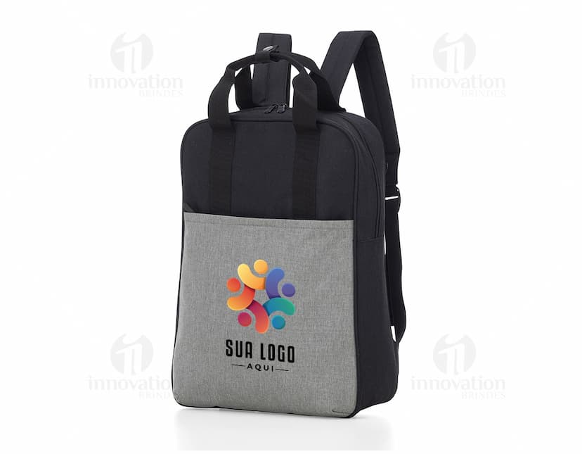 Mochila para Notebook em Couro - Prática e elegante, ideal para viagens ou dia a dia. Com design moderno, alças e zíper resistente. Perfeita para manter seu laptop seguro e organizado. Adquira já a sua!