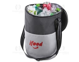 Bolsa Térmica elegante e prática, perfeita para manter seus alimentos frescos durante todo o dia. Feita de couro de alta