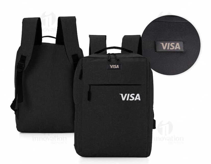 Mochila para notebook em couro moderna e elegante. Perfeita para viagens a negócios ou passeios pela cidade. Um acessório contemporâneo e prático para quem busca estilo e funcionalidade. Leve seu equipamento com segurança e sofisticação. Compre já a sua!