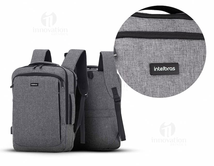 Imagem de uma mochila pasta moderna e elegante, perfeita para viagens de negócios. Feita em couro de alta qualidade, possui compartimentos espaçosos para equipamentos e acessórios eletrônicos. Ideal para quem busca praticidade e estilo no dia a dia. Adquira já a sua!