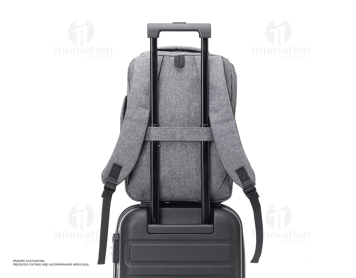 Mochila Pasta de Couro Moderna e Prática para Negócios e Viagens. Com design contemporâneo e tecnologia de ponta, este acessório elegante e versátil é perfeito para quem busca estilo e praticidade. Feita em couro de alta qualidade, possui compartimentos espaçosos para guardar seus equipamentos eletrônicos com segurança. Ideal para o dia a dia no escritório ou para suas viagens a trabalho. Garanta já a sua e esteja sempre pronto para o sucesso!