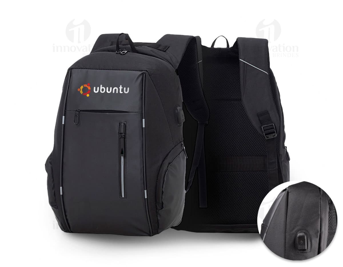 Mochila para notebook em couro, perfeita para viagens de negócios. Modelo contemporâneo com alça retrô e zíper moderno. Ideal para guardar seus equipamentos eletrônicos com segurança. Adquira já a sua!