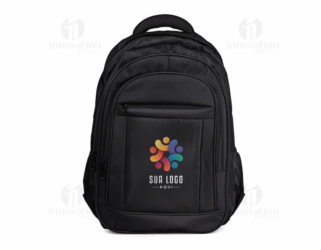 Mochila notebook 18" compartimento de couro preto para viagens com alças e zíper.