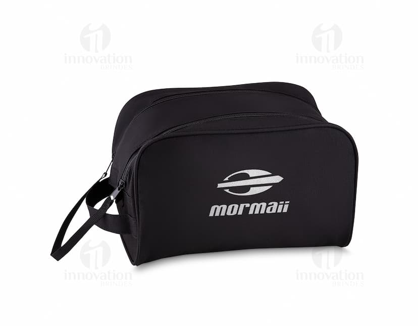 Nécessaire de luxo em couro, elegante e moderna. Perfeita para o dia a dia no trabalho ou em viagens de negócios. Acessório indispensável para quem busca estilo e praticidade. Com design exclusivo, é o símbolo de sofisticação que você precisa. Adquira já o seu!