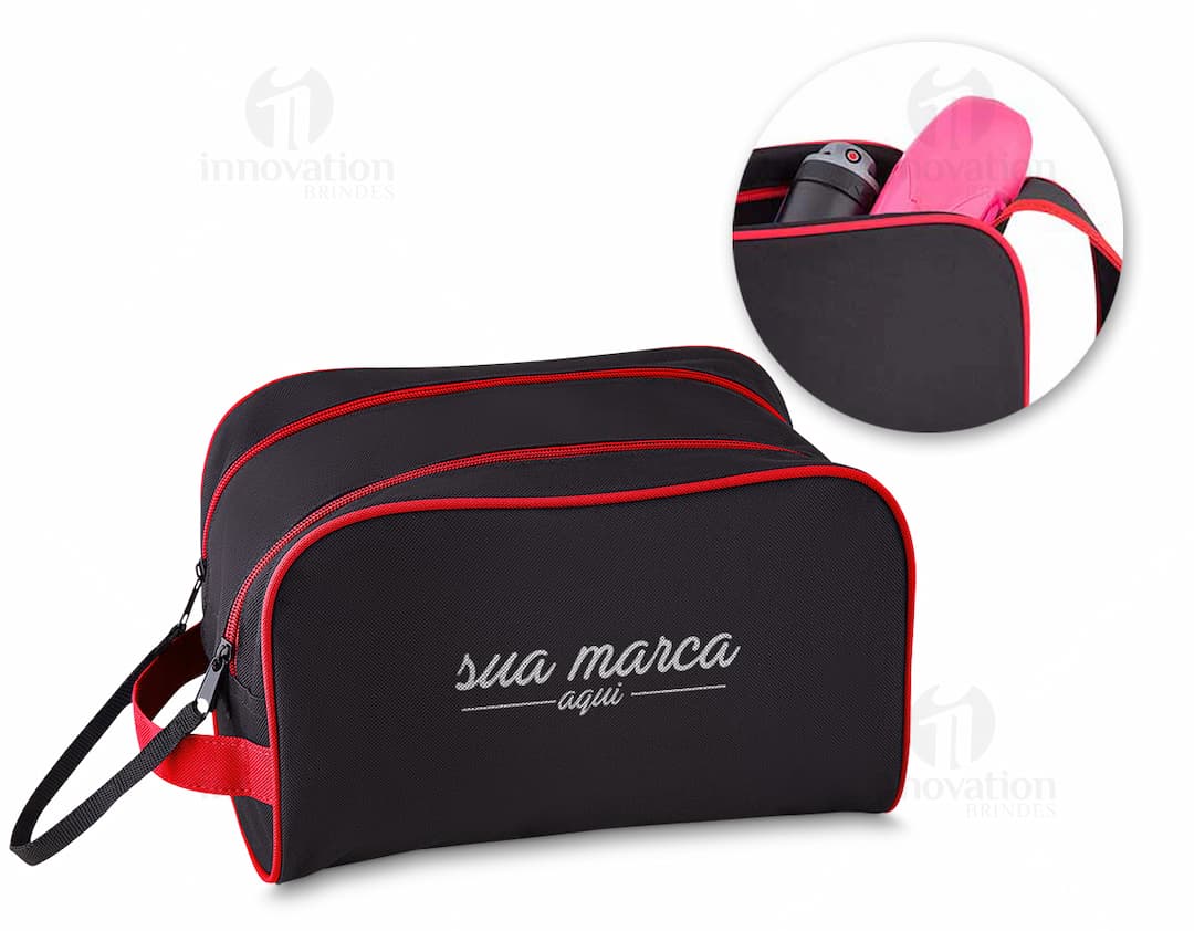 Nécessaire de Couro Luxuosa - Uma combinação perfeita de elegância, praticidade e estilo para suas viagens e dia a dia. Feita em couro premium, essa nécessaire é o acessório perfeito para organizar seus itens de beleza ou de higiene pessoal. Ideal para viagens de negócios ou lazer. Adquira a sua agora e desfrute de toda a sofisticação que esse item exclusivo oferece. Não deixe de conferir!