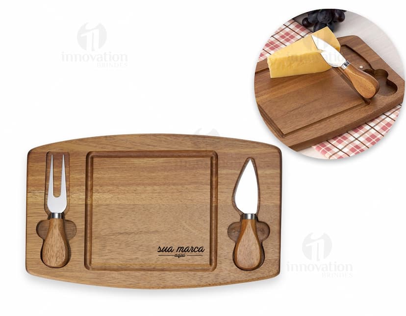 Kit Queijo 3 Peças: Conjunto de utensílios vintage em madeira para degustar queijos. Design retro e artesanal, perfeito para ocasiões especiais. Ideal para amantes de queijos. Adquira já o seu!