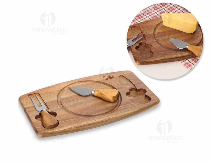 Kit queijo 3 peças de madeira para mesa, estilo vintage e retrô. Ideal para negócios e presentes. Conjunto isolado com design clássico e utensílios de qualidade. Perfeito para amantes de queijo. Adquira o seu agora!