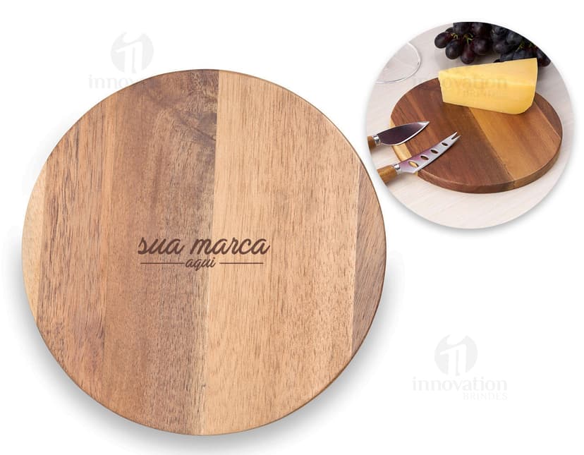 Kit queijo 3 peças - Conjunto perfeito para os amantes de queijo! Este kit inclui faca, garfo e espátula para servir com praticidade e estilo. Ideal para degustar diferentes tipos de queijos em uma charmosa tábua de madeira. Não deixe de conferir!