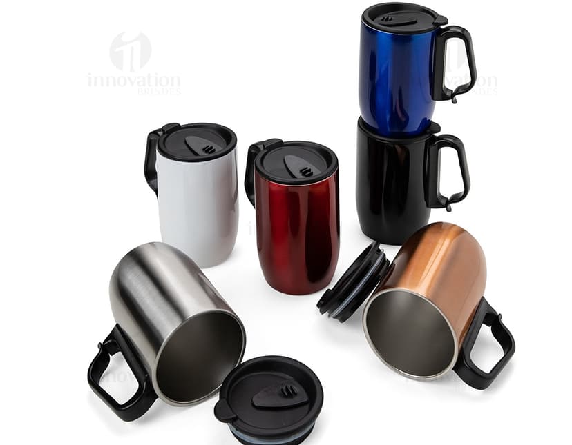Caneca Inox 400ml - Apreciar sua bebida favorita nunca foi tão elegante e prático! Esta caneca resistente de inox é perfeita para café, chá ou até mesmo bebidas geladas. Com capacidade de 400ml, é ideal para começar o dia com muito estilo. Adquira já a sua!