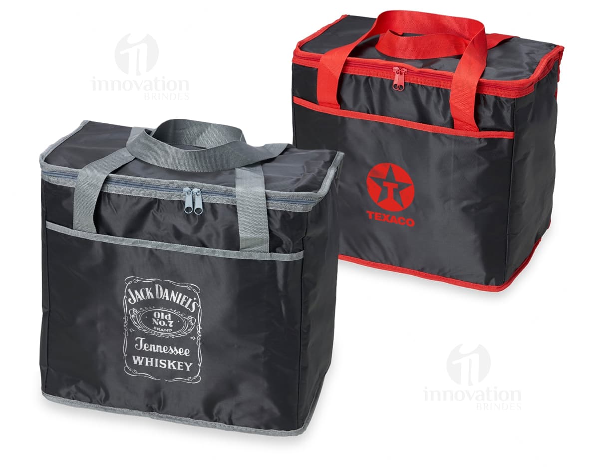 Bolsa térmica 36 litros em couro marrom, ideal para viagens e negócios. Mantenha seus objetos pessoais protegidos e com estilo. Perfeita para presentes e celebrações. Garanta já a sua!