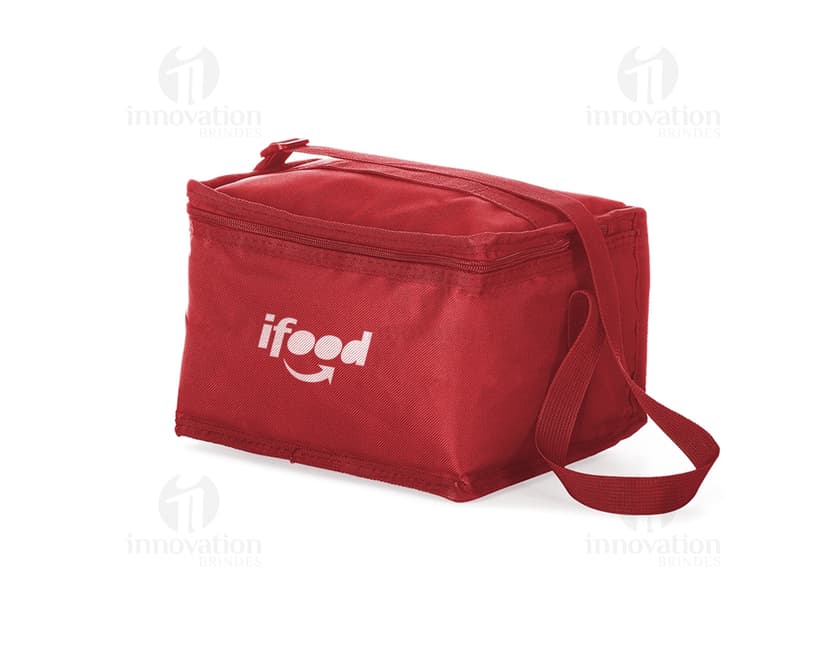 Bolsa térmica de 8 litros, perfeita para manter seus alimentos frescos durante viagens ou passeios. Feita em couro legítimo, com alça resistente e zíper completo. Ideal para uso casual, compras ou como mala de mão. Adquira já a sua e tenha praticidade e estilo em um só produto!