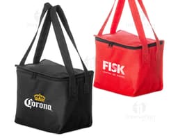 Borsa térmica de 8,5 litros para mantener tus bebidas y alimentos siempre frescos. Hecha en cuero legítimo, proporciona