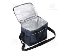 18-liter cooler bag with mesh pockets, perfect for storing food and drinks during trips or outings. Modern and elegant design
