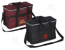 Borsa térmica de 33 litros en nylon negro moderna y elegante. Perfecta para viajes, negocios o ocio. Mantén tus alimentos y