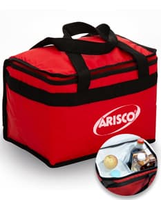 Bolsa térmica bagum 13L soldada na cor preta, vazio, com alça de mão, fecho em zíper, ideal para transportar alimentos e bebidas em ocasiões especiais como festas, aniversários, casamentos e celebrações em geral.