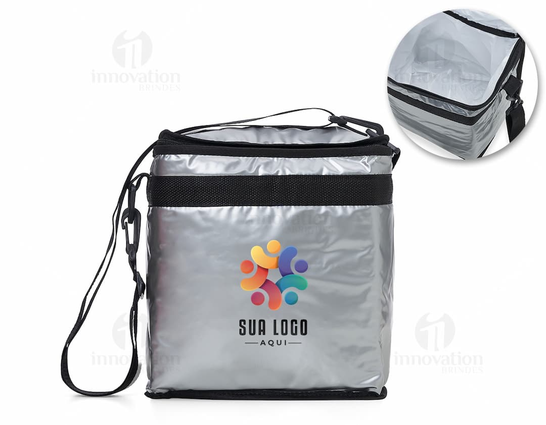 Bolsa térmica 11 litros, ideal para manter suas bebidas e alimentos frescos por mais tempo. Bolsa elegante e espaçosa, perfeita para viagens, passeios e até para levar para o trabalho. Feita com material de alta qualidade, resistente e durável. Garanta a sua agora e tenha sempre suas comidas e bebidas na temperatura ideal. Compre já a sua bolsa térmica 11 litros e aproveite!